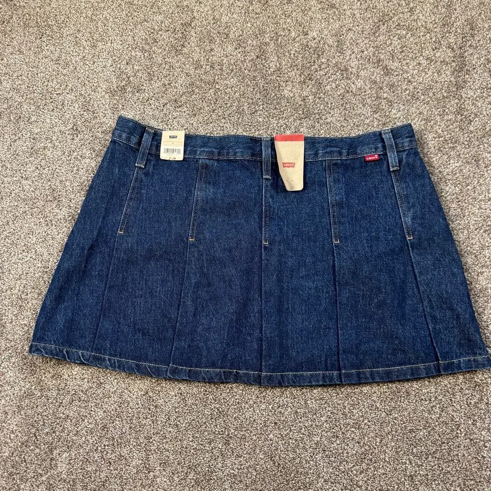 Levi's Pleated Denim Jean Mini Skirt NWT Size 34 Academia Schoolgirl Y2K A-Line